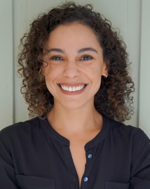 Dra. Larissa Dias da Cunha